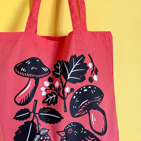 Blackbird Tote Bag in Coral Red